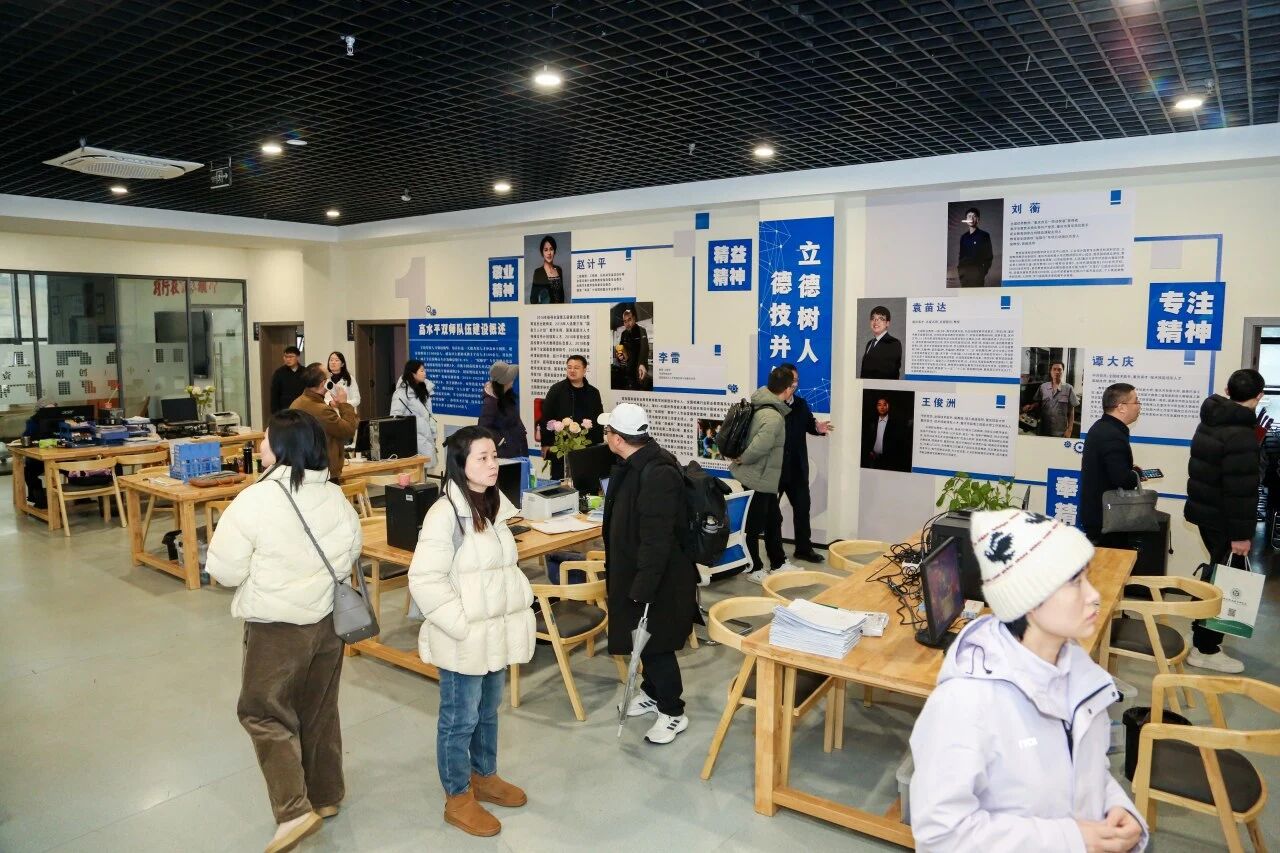 504dd782e33363df2ca1b20097316315.jpg 504dd782e33363df2ca1b20097316315.jpg